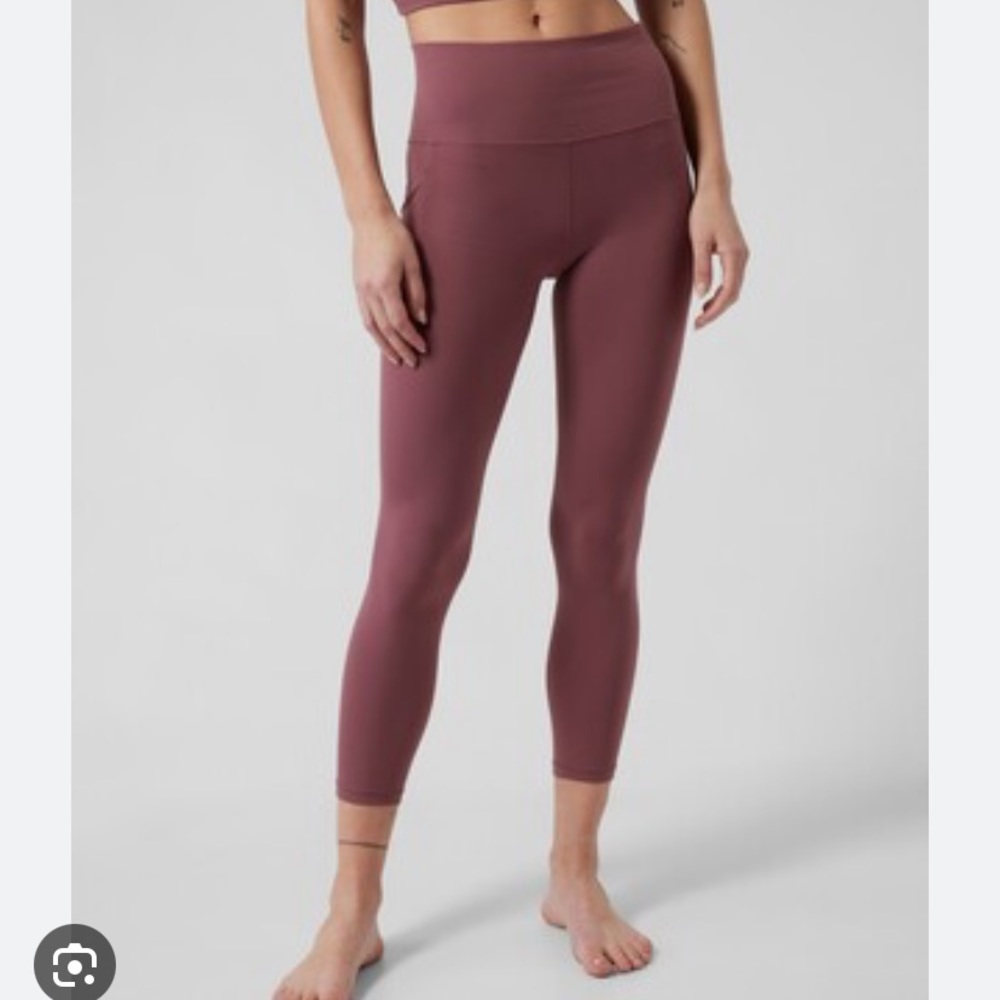 Athleta salutation stash pocket ll pants in size small mauve